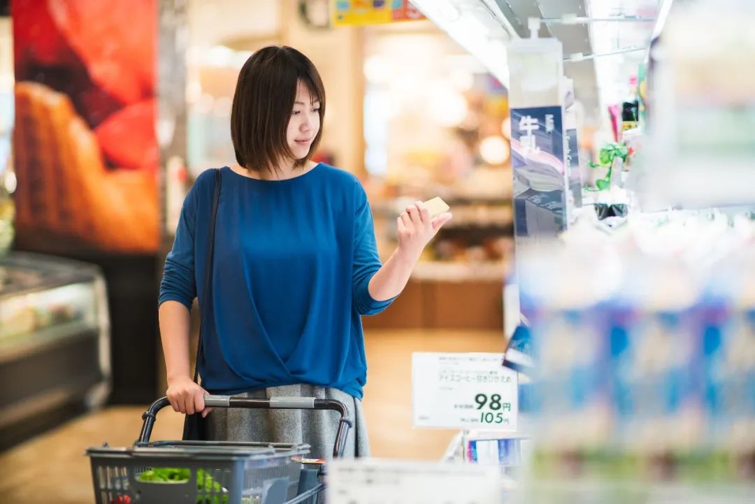 新冠肺炎疫情对零售业的冲击：奢侈品品牌门店关闭80%客流量暴跌
