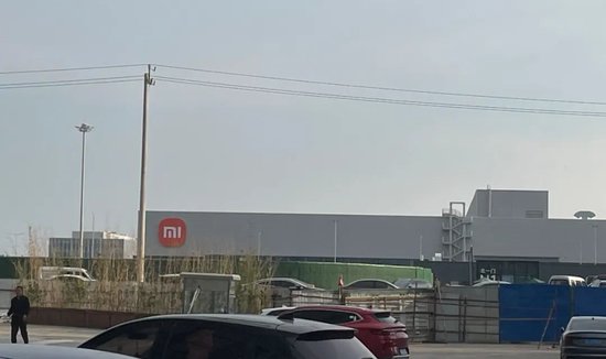 小米自启动智能出行_小米智能出行是干嘛的_开启未来出行：小米汽车的智能解决方案